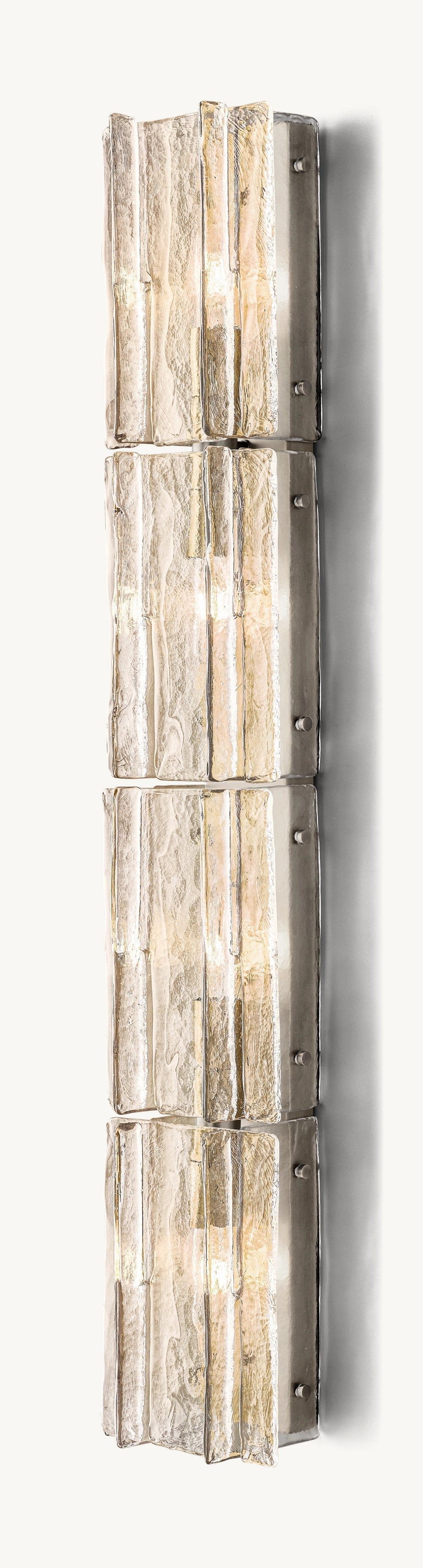 Trama Grand Sconce